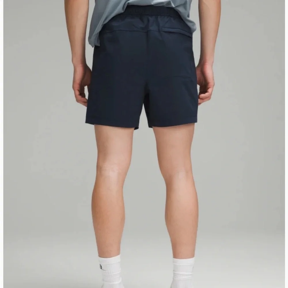 lululemon athletica bowline Dark Navy Athletic Shorts L